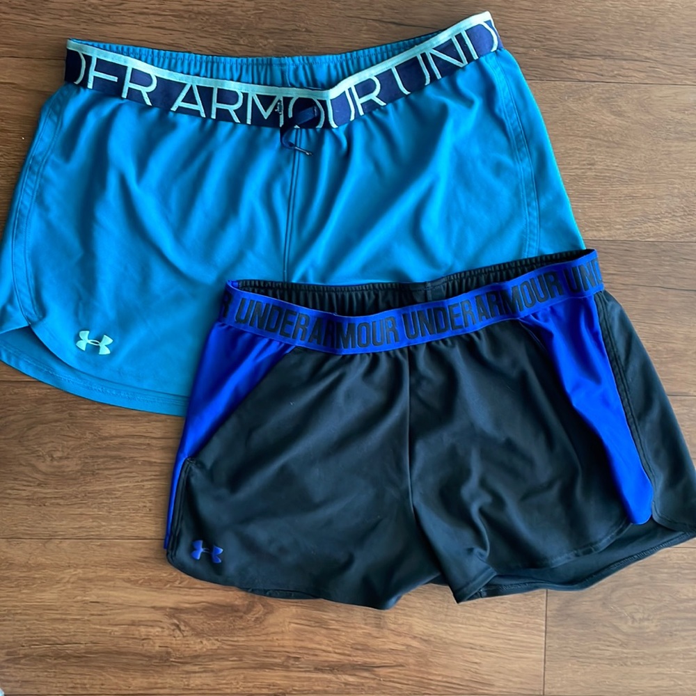 Under Armour Women’s Athletic Shorts(2) - Size Large